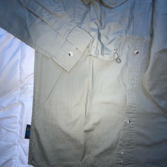 Pacific Trail, medium cotton shirt, cool, quick-dry, pit to pit 23.”vent in back - Picture 5 of 6